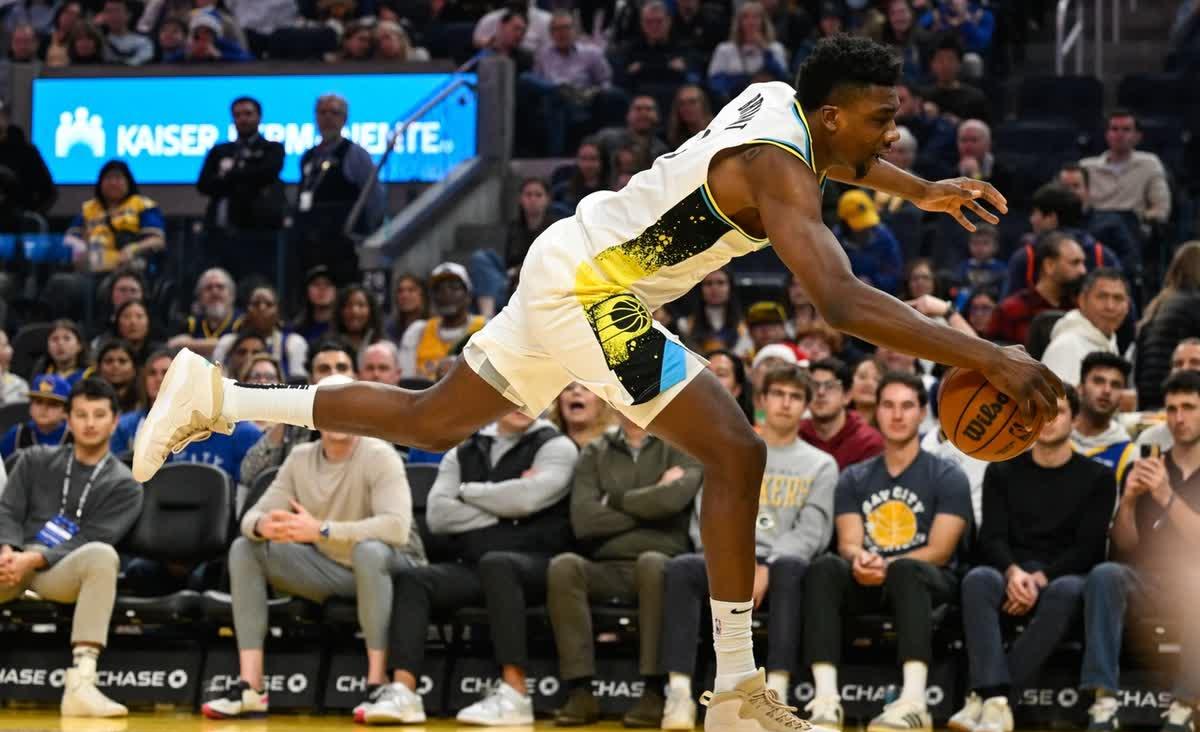 包含西亚卡姆遭遇三连败,MAD教练面临压力!的词条