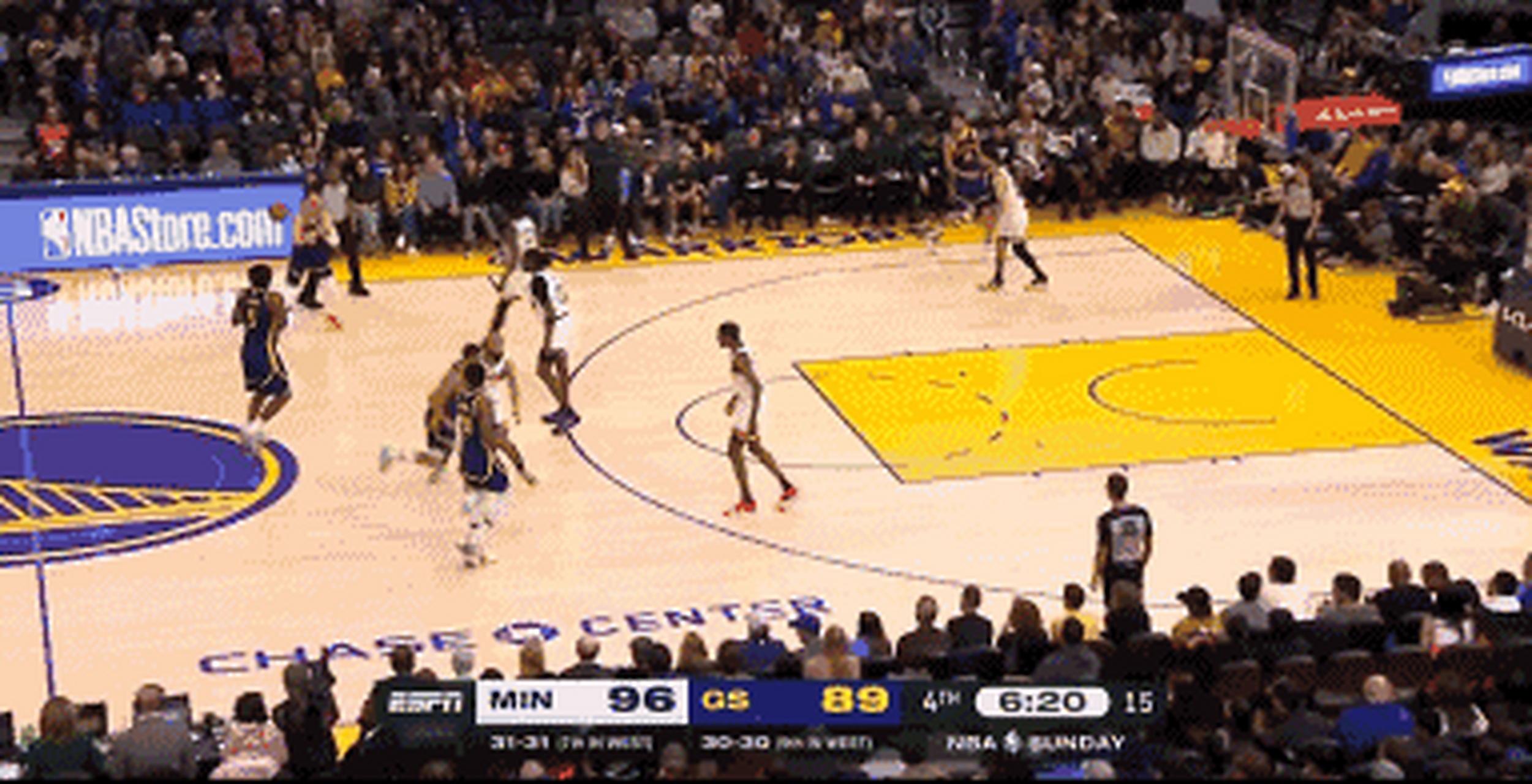 阿扎伦卡在勇士比赛中战术调整,挺进下一轮引发热议!