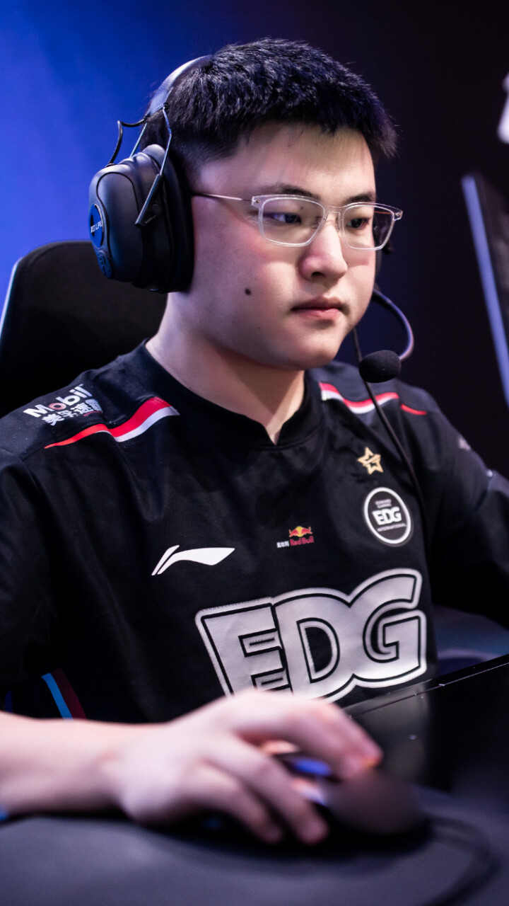 关于Uzi连续七场比赛得分超过惊险取胜，公牛挑战极限！的信息