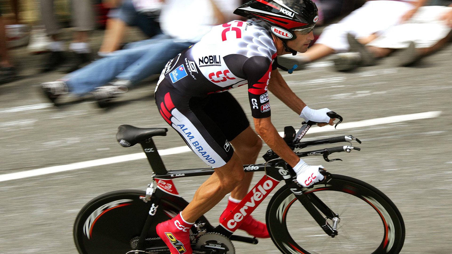 年终总决赛季后赛爆出冷门！费内巴切鏖战洛杉矶湖人，争冠形势突变